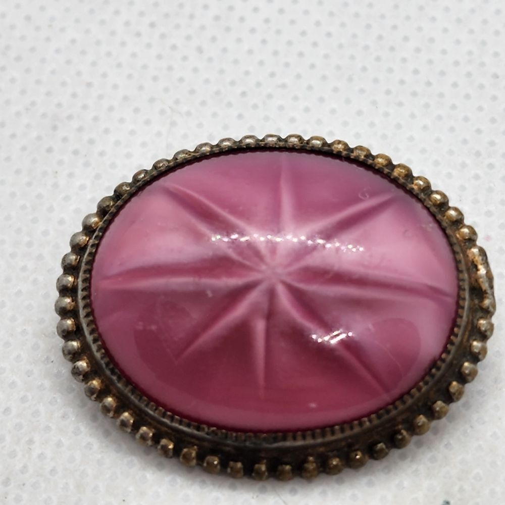 Vintage Pink Faceted Star Art Glass Brooch